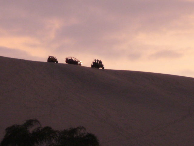 Huacachina -- Dune buggies